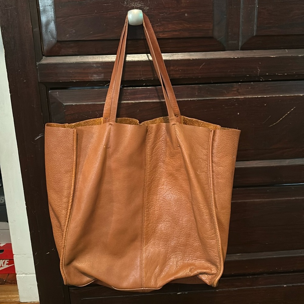 Brown tote